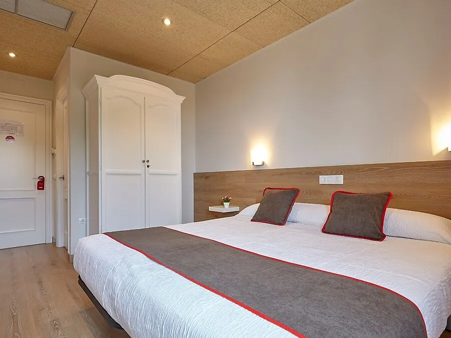 Hostal Nobadis By Vivere Stays Cervera  Inn