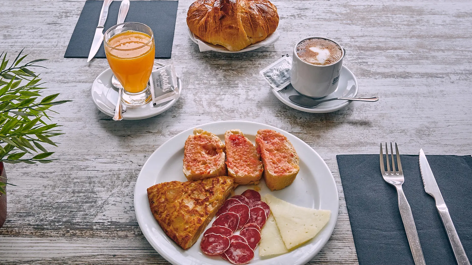 Hostal Nobadis By Vivere Stays Cervera  3*, Cervera (Catalonia) Spain